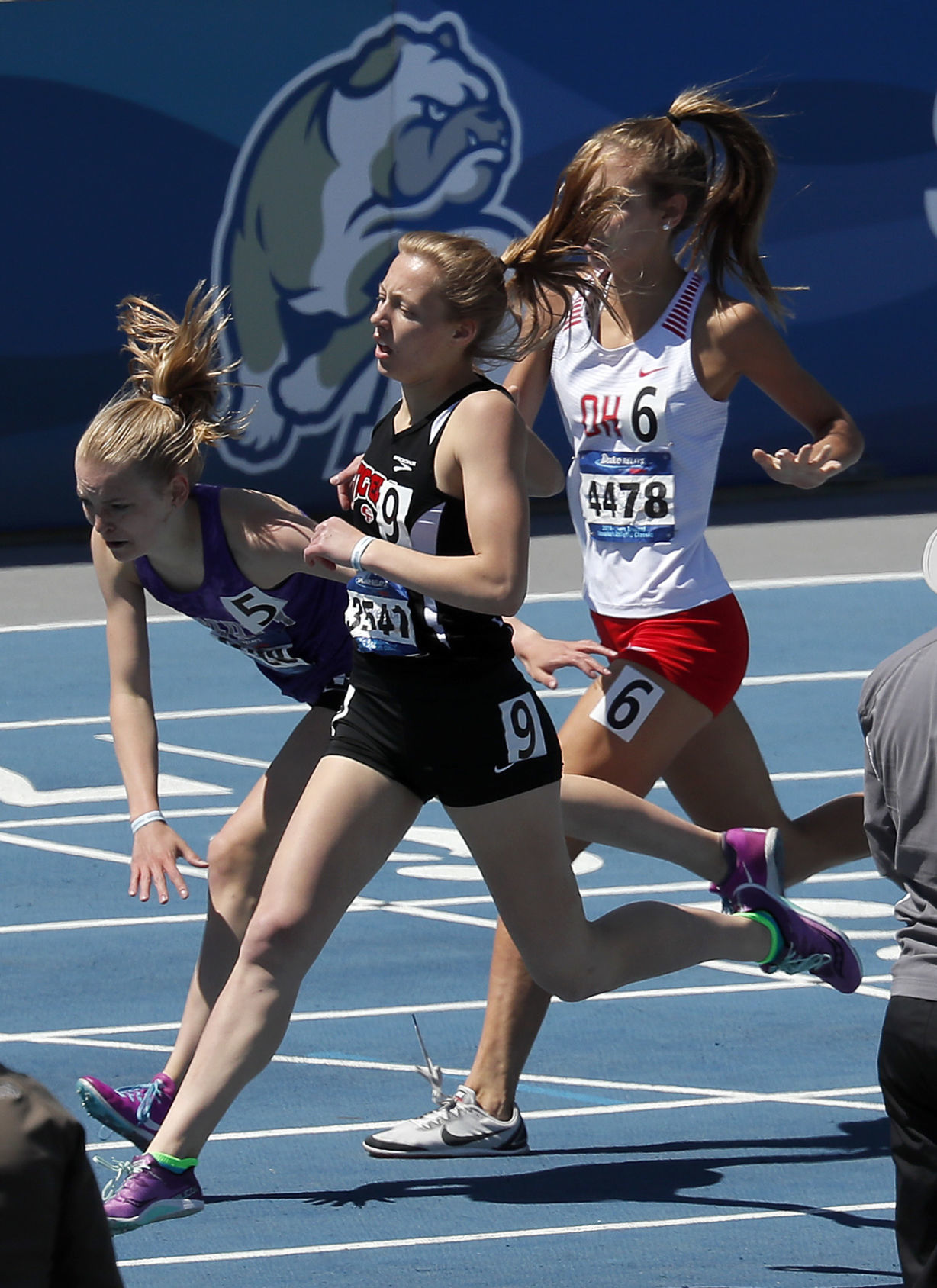 042518mp-DrakeRelays-girls-800-3